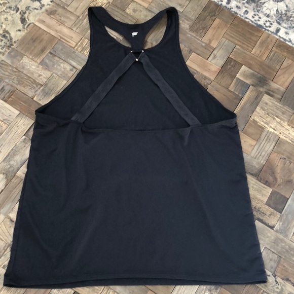 Fabletics black tank. - Picture 4 of 7